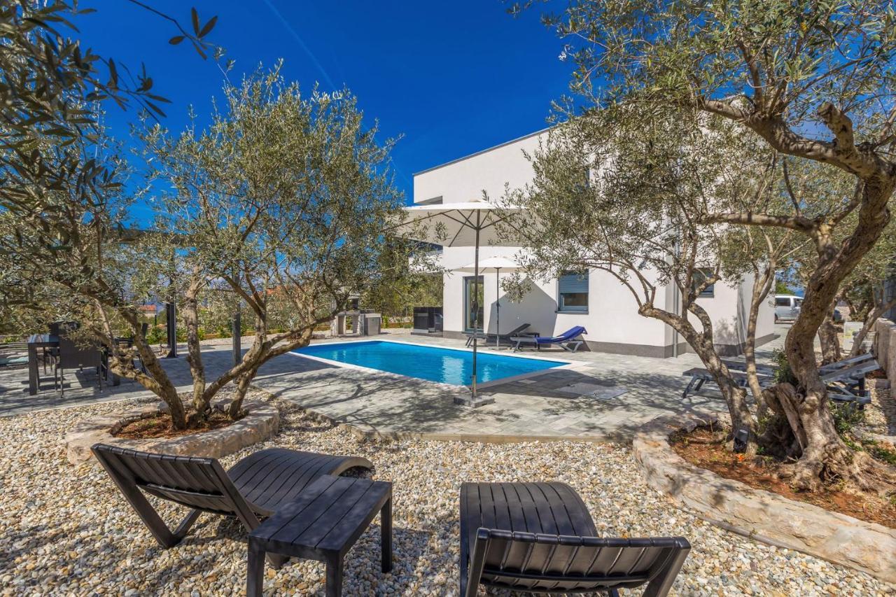 Villa Lio With Private Pool Linardići Zewnętrze zdjęcie