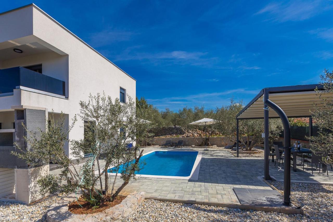 Villa Lio With Private Pool Linardići Zewnętrze zdjęcie